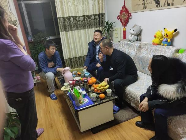 关爱员工冷暖 传递组织温情——九游在线登录入口-九游（中国）
组织开展员工家访活动(图2)