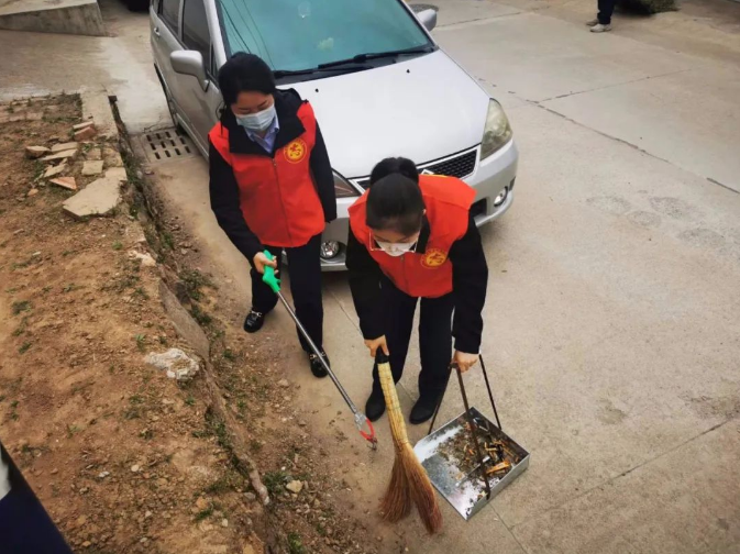 九游在线登录入口-九游（中国）
赴包抓共建村社开展卫生清扫志愿服务活动(图4)